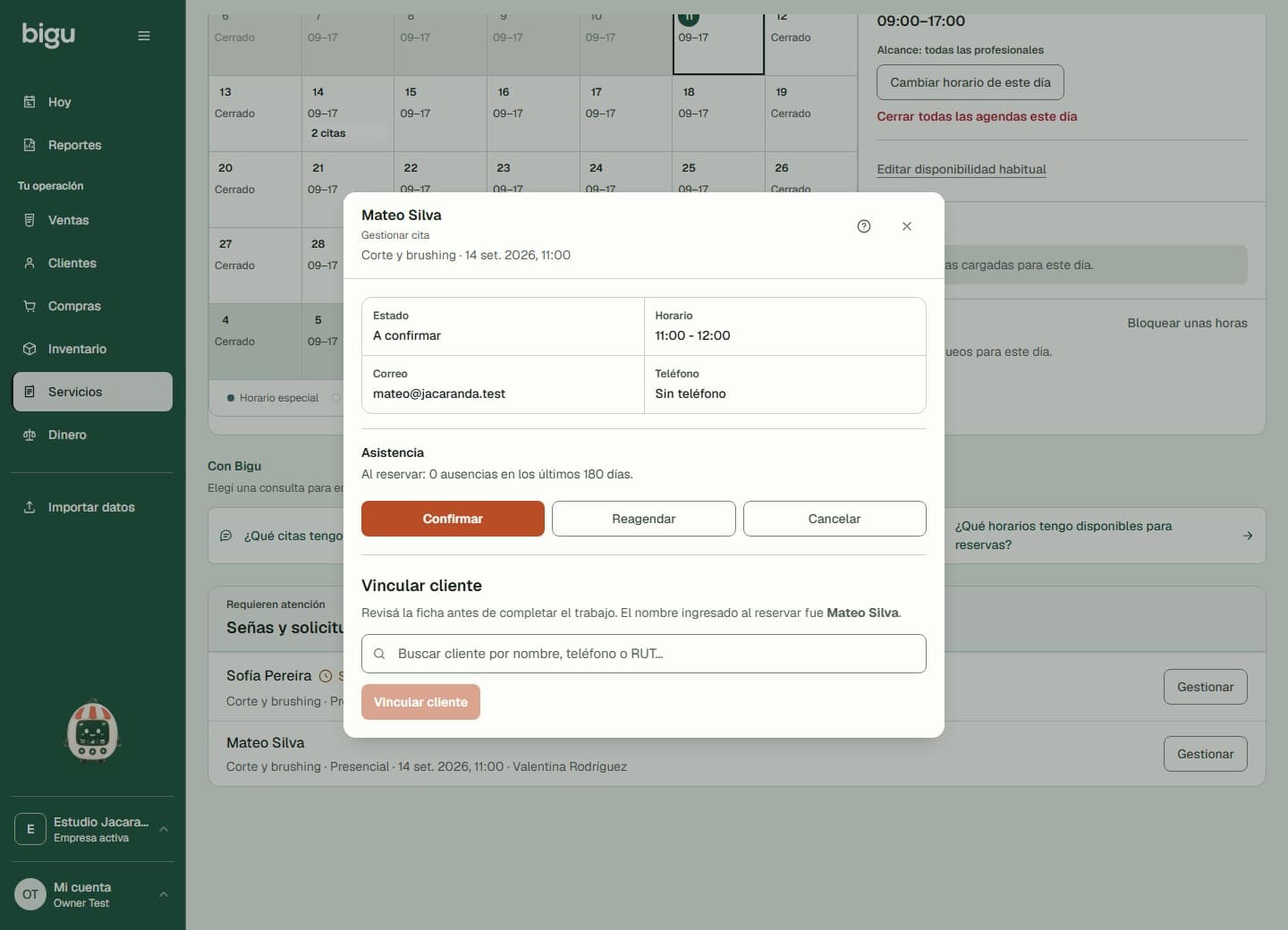 Detalle de una solicitud de cita con acciones para confirmar, reagendar o cancelar.