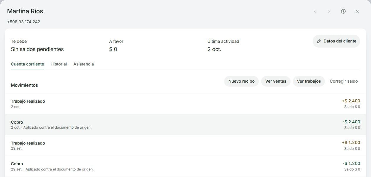 Ficha de cliente con sus datos, cuenta corriente y acceso al historial.