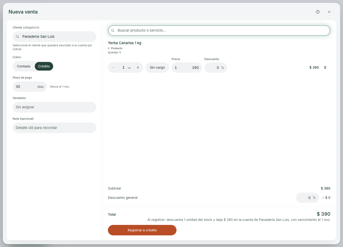 Nueva venta con cliente, productos y condición Crédito antes de confirmar.